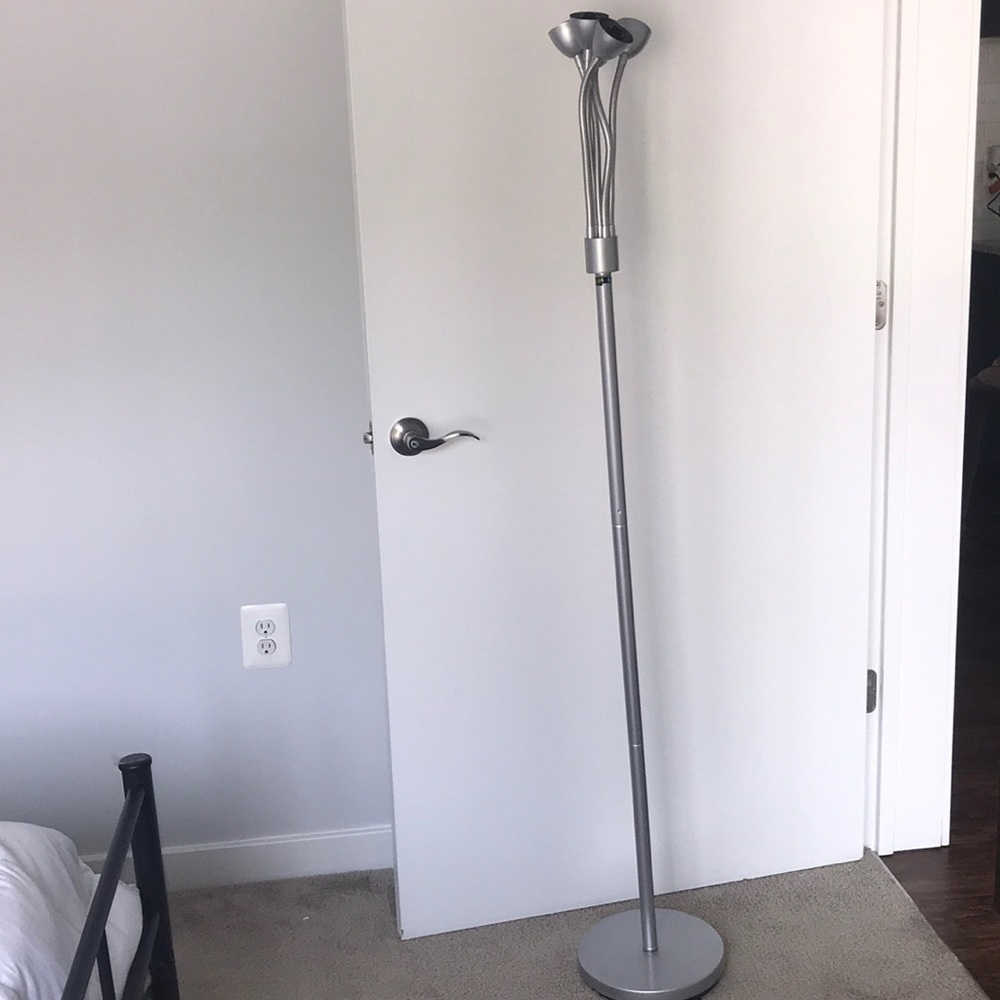 Floor lamp